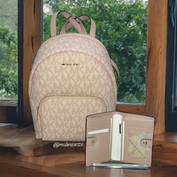 Michael Kors Erin Backpack + Wallet in Ballet Pink NWT - Picture 3 of 5